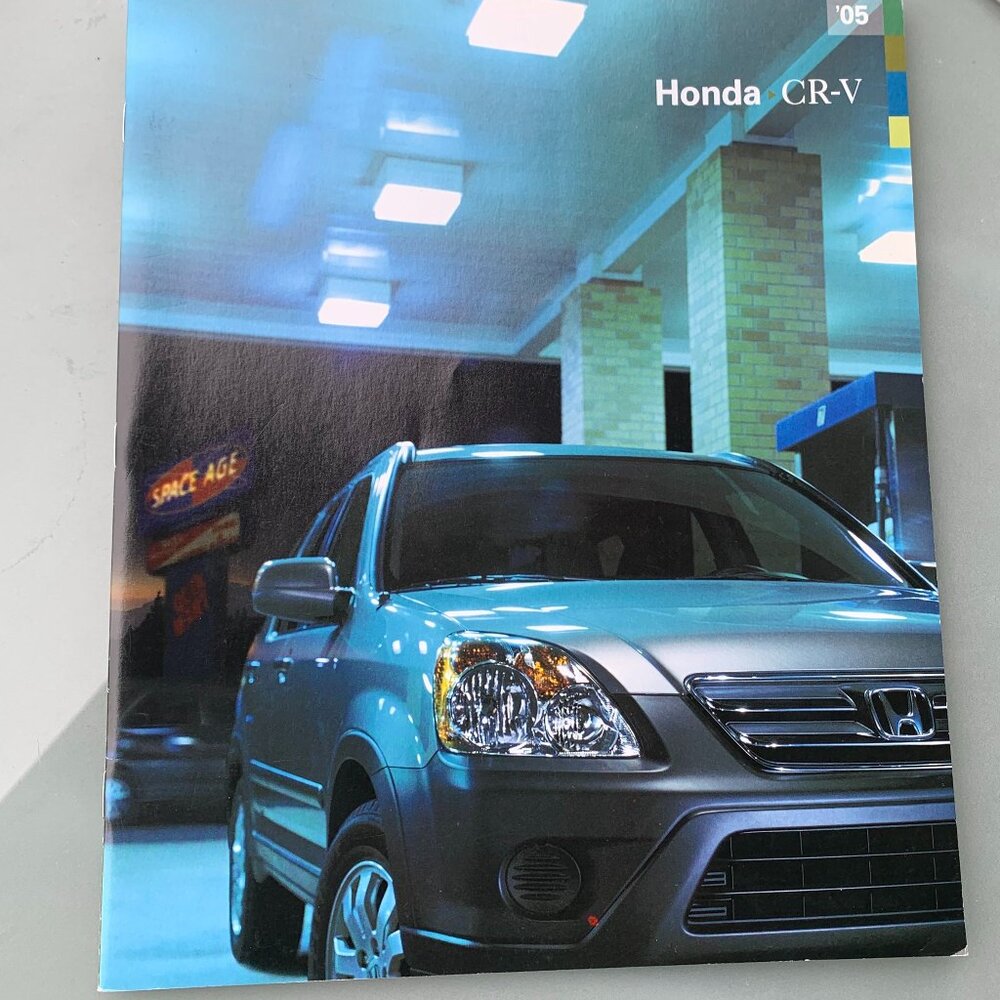 Honda CR-V Showroom Pamphlet Bundle - Picture 2 of 9